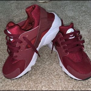 Burgundy Huaraches